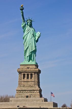 Freiheitsstatue im Hafen von New York in den USA